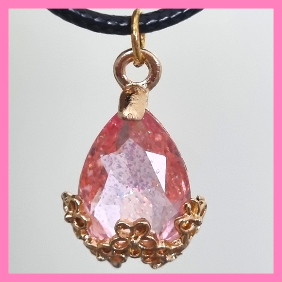 Necklace | Sparkle Pendant | Gorgeous, Glamourous & Glitzy 🩷 - Picture 6 of 11